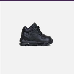 Nike Airmax Goadome Boots kids Size 10